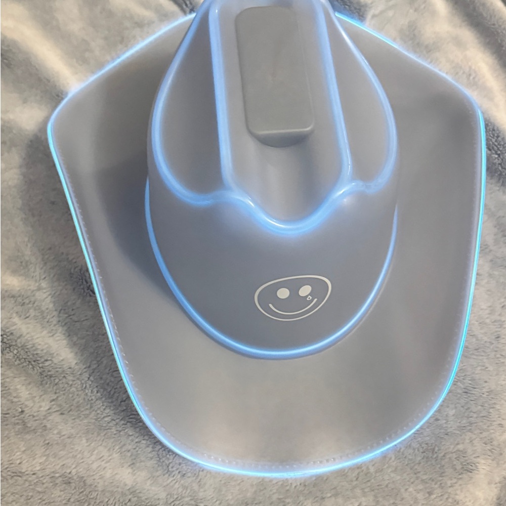 Kacey Musgraves Neon Cowboys white light up hat